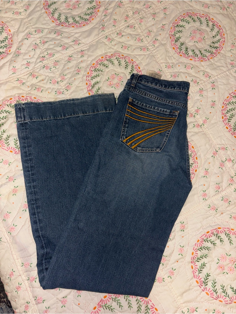 Women’s 7’s For All Mankind dark wash trousers
